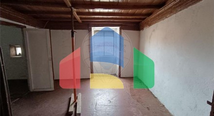 Residential - Single Family Home - T3 - Vale de Estrela, Guarda - PT