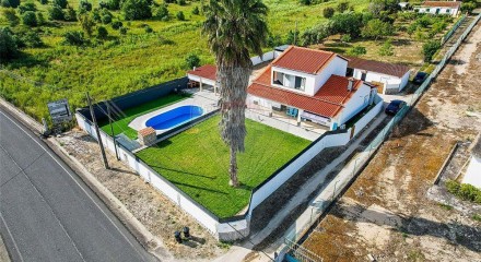 Residential - Single Family Home - T3 - Cartaxo e Vale da Pinta, Cartaxo - PT