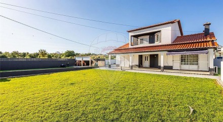 Residential - Single Family Home - T3 - Cartaxo e Vale da Pinta, Cartaxo - PT