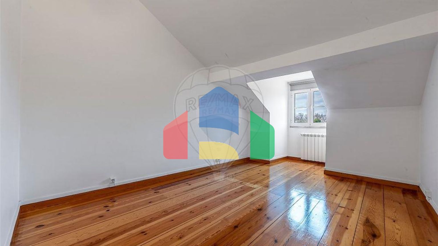 Residential - Single Family Home - T7 - Colares, Sintra - PT