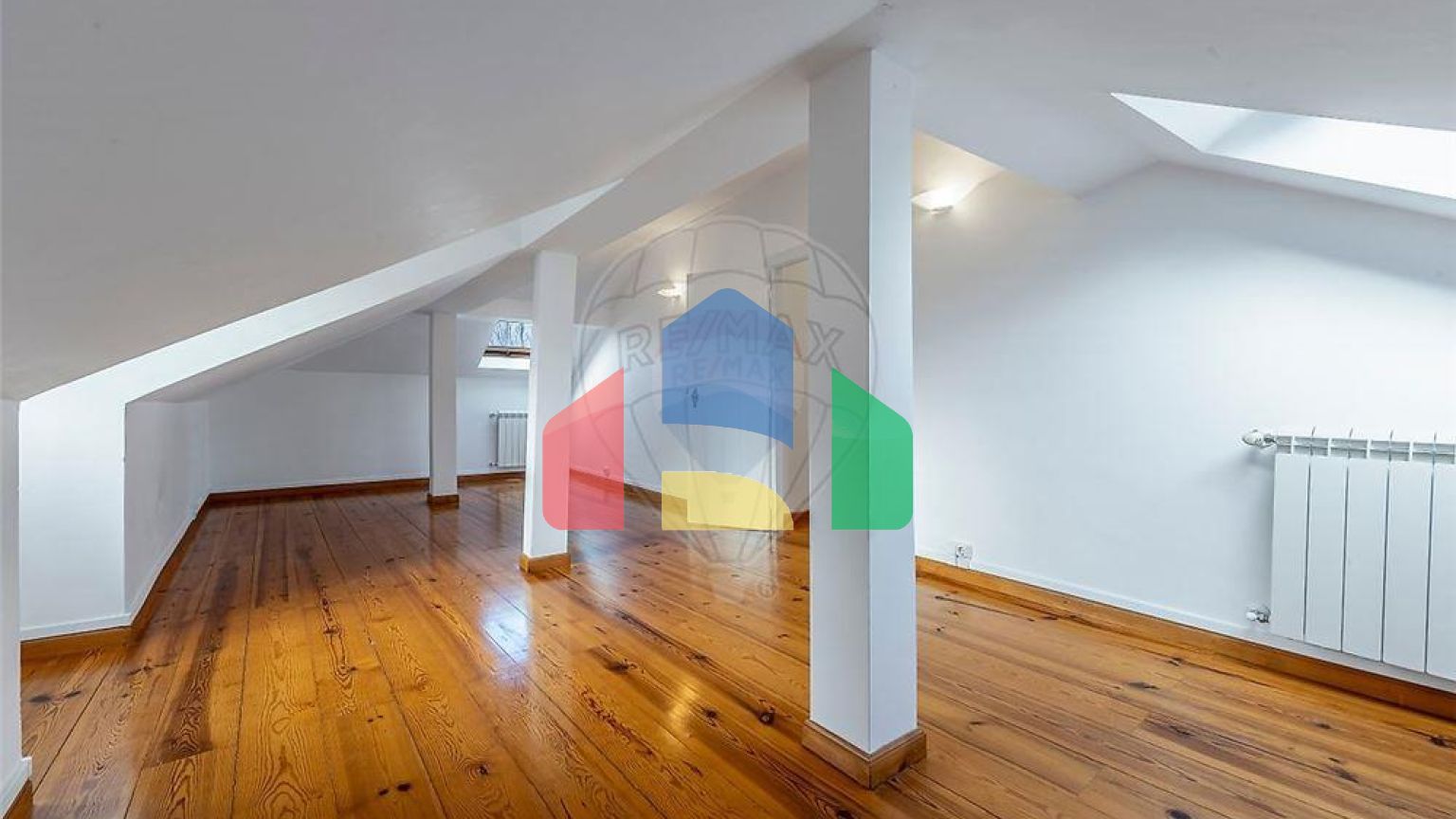 Residential - Single Family Home - T7 - Colares, Sintra - PT