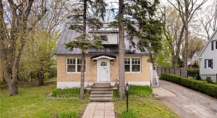 Residential - Two Level House - La Petite-Patrie, Canada - Canada