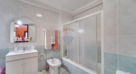 Residential - Condo/Apartment - T2 - Eixo e Eirol, Aveiro - PT