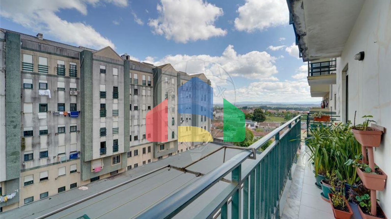 Residential - Condo/Apartment - T2 - Eixo e Eirol, Aveiro - PT