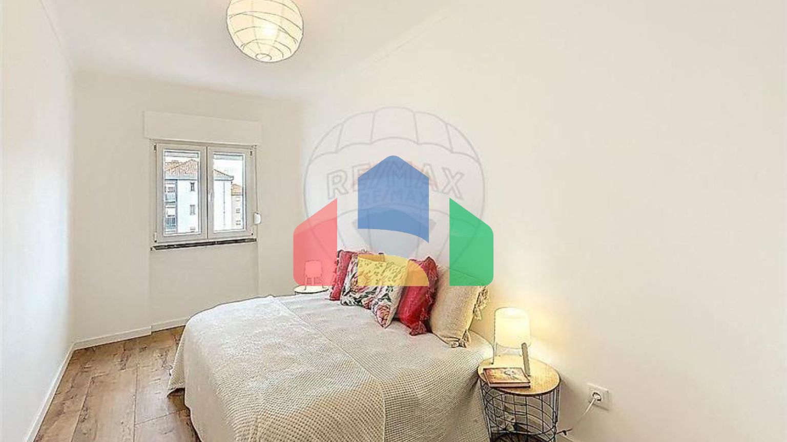 Residential - Condo/Apartment - T2 - Castanheira do Ribatejo e Cachoeiras, Vila Franca de Xira - PT