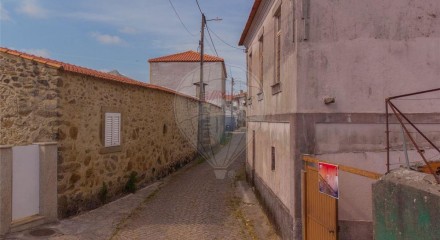 Residential - Single Family Home - T3 - Nogueira da Regedoura, Santa Maria da Feira - PT