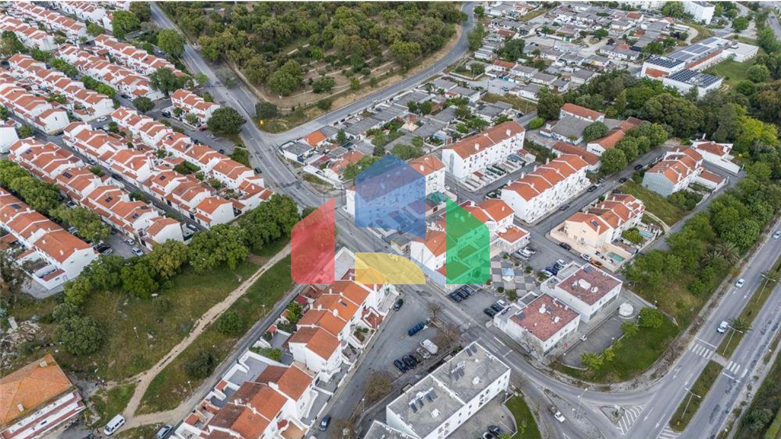 Residential - Condo/Apartment - T3 - Malagueira e Horta das Figueiras, Évora - PT