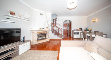 Residential - Single Family Home - T4 - Almeirim, Almeirim - PT