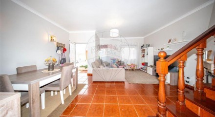 Residential - Single Family Home - T4 - Almeirim, Almeirim - PT