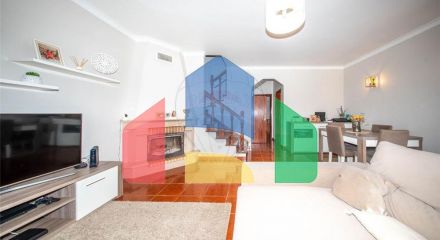 Residential - Single Family Home - T4 - Almeirim, Almeirim - PT