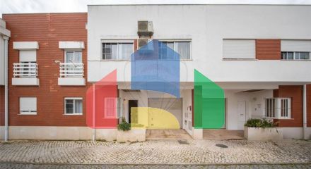 Residential - Single Family Home - T4 - Almeirim, Almeirim - PT