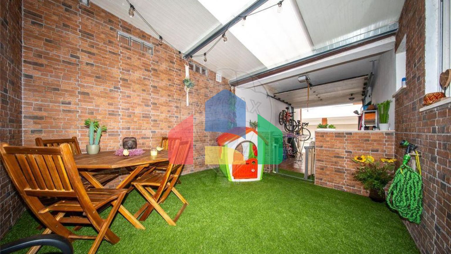 Residential - Single Family Home - T4 - Almeirim, Almeirim - PT