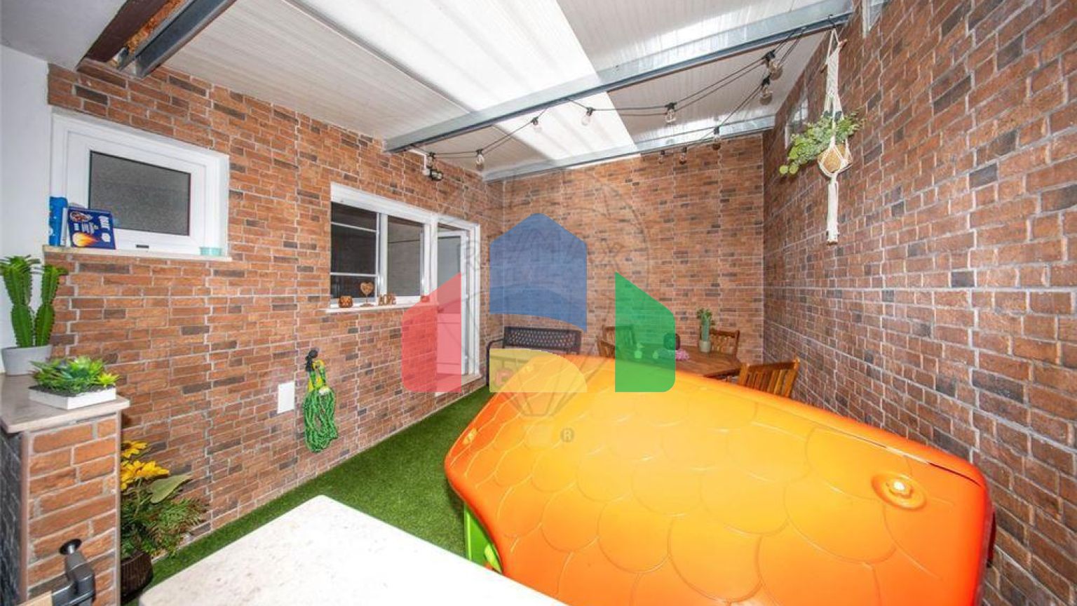 Residential - Single Family Home - T4 - Almeirim, Almeirim - PT