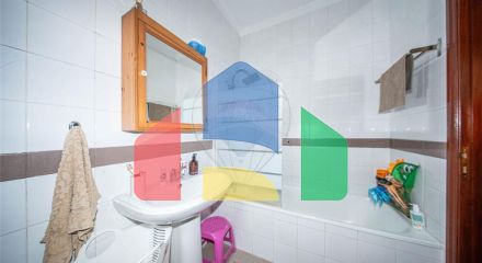 Residential - Single Family Home - T4 - Almeirim, Almeirim - PT