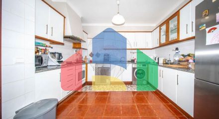 Residential - Single Family Home - T4 - Almeirim, Almeirim - PT