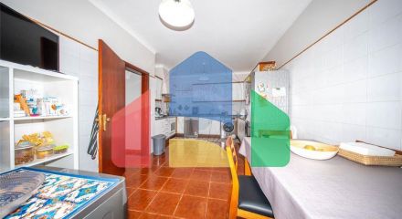 Residential - Single Family Home - T4 - Almeirim, Almeirim - PT