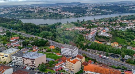 Residential - Condo/Apartment - T3 - Oliveira do Douro, Vila Nova de Gaia - PT