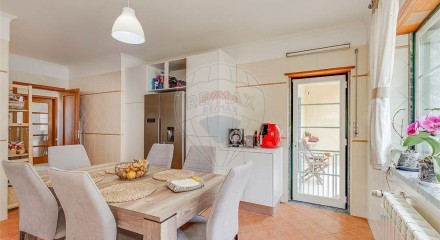 Residential - Condo/Apartment - T2 - Igreja Nova e Cheleiros, Mafra - PT