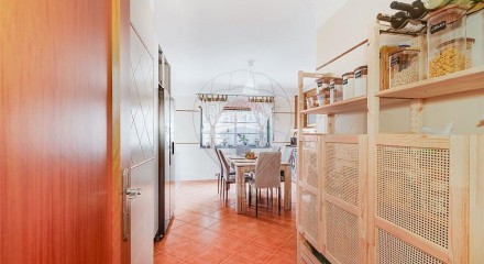 Residential - Condo/Apartment - T2 - Igreja Nova e Cheleiros, Mafra - PT