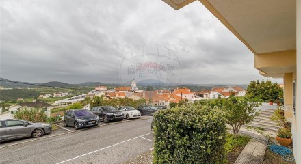 Residential - Condo/Apartment - T2 - Igreja Nova e Cheleiros, Mafra - PT