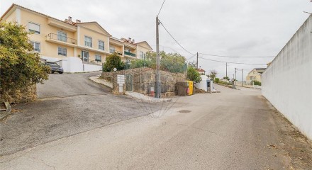 Residential - Condo/Apartment - T2 - Igreja Nova e Cheleiros, Mafra - PT