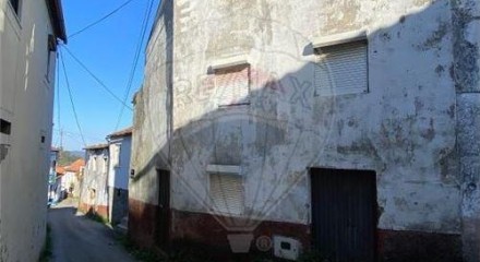 Residential - Single Family Home - T3 - Miranda do Corvo, Miranda do Corvo - PT