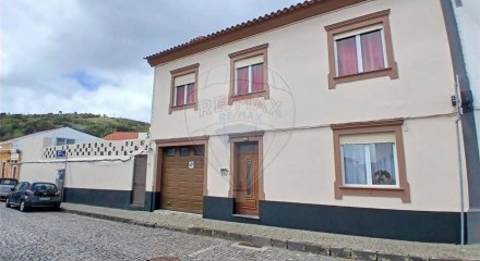 Residential - Single Family Home - T3 - Angra (Sé), Angra do Heroismo - PT