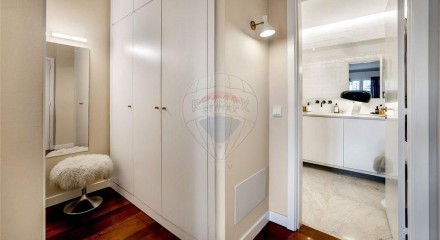 Residential - Condo/Apartment - T3 - Campo de Ourique, Lisbon - PT