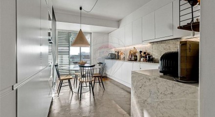 Residential - Condo/Apartment - T3 - Campo de Ourique, Lisbon - PT