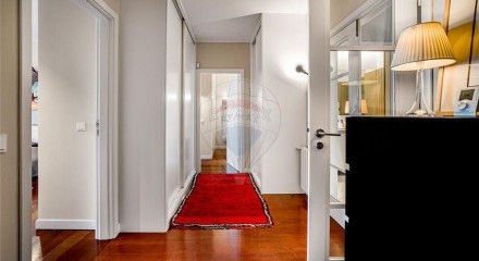 Residential - Condo/Apartment - T3 - Campo de Ourique, Lisbon - PT