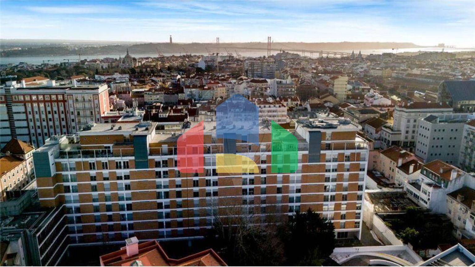 Residential - Condo/Apartment - T3 - Campo de Ourique, Lisbon - PT