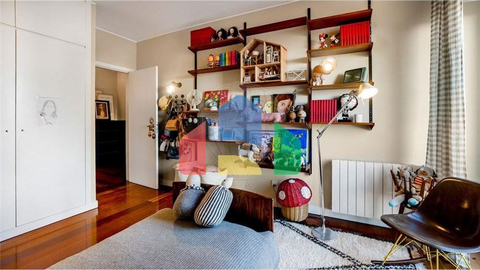 Residential - Condo/Apartment - T3 - Campo de Ourique, Lisbon - PT