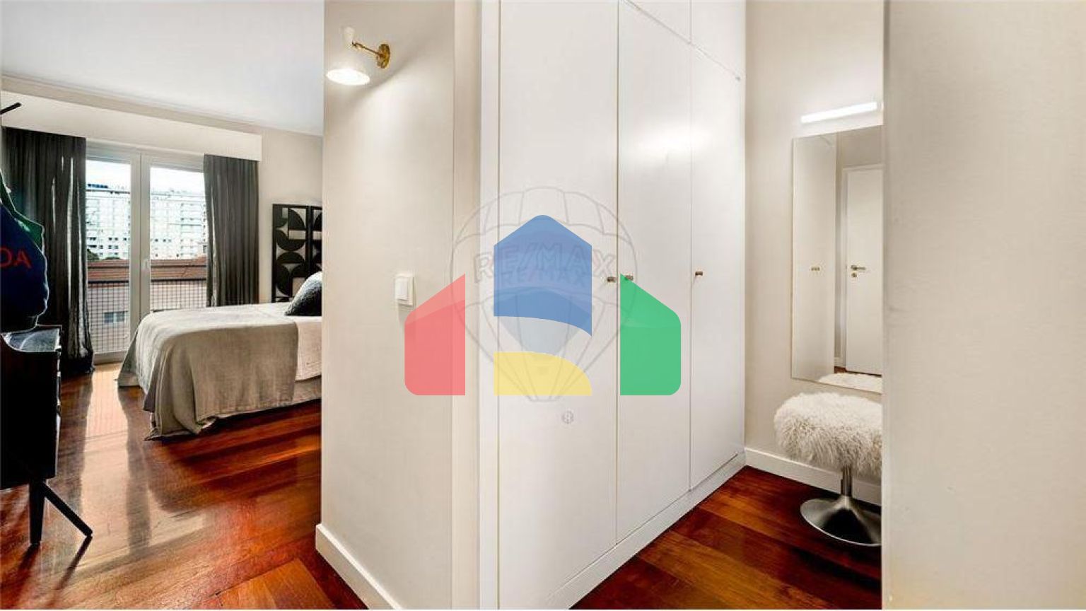 Residential - Condo/Apartment - T3 - Campo de Ourique, Lisbon - PT