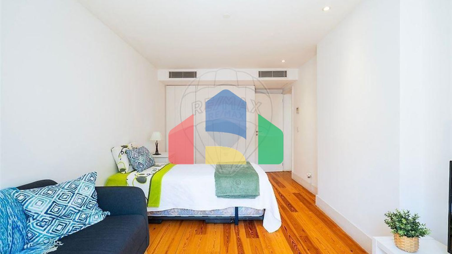 Residential - Condo/Apartment - T3 - Campo de Ourique, Lisbon - PT