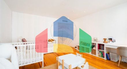 Residential - Condo/Apartment - T3 - Campo de Ourique, Lisbon - PT