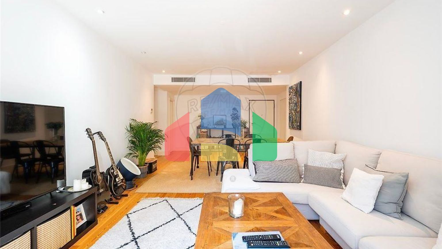 Residential - Condo/Apartment - T3 - Campo de Ourique, Lisbon - PT