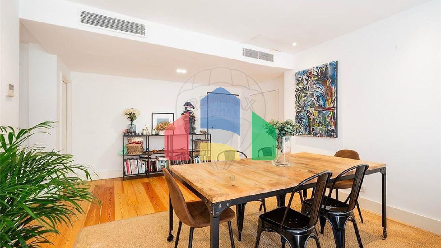 Residential - Condo/Apartment - T3 - Campo de Ourique, Lisbon - PT