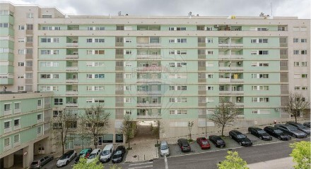 Residential - Condo/Apartment - T3 - Santa Clara, Lisbon - PT