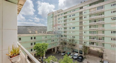 Residential - Condo/Apartment - T3 - Santa Clara, Lisbon - PT
