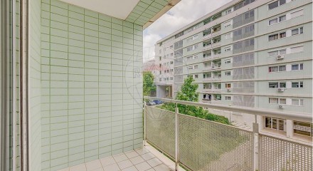 Residential - Condo/Apartment - T3 - Santa Clara, Lisbon - PT