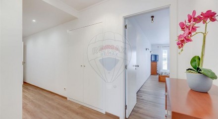 Residential - Condo/Apartment - T3 - Santa Clara, Lisbon - PT