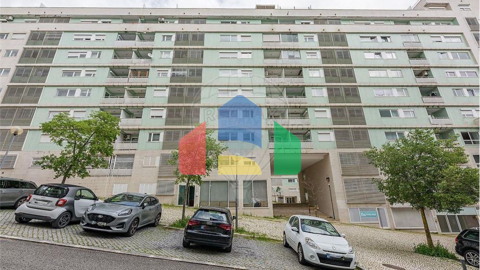 Residential - Condo/Apartment - T3 - Santa Clara, Lisbon - PT