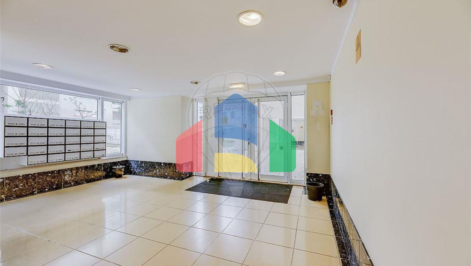 Residential - Condo/Apartment - T3 - Santa Clara, Lisbon - PT