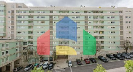 Residential - Condo/Apartment - T3 - Santa Clara, Lisbon - PT