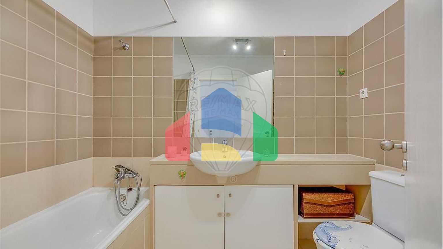 Residential - Condo/Apartment - T3 - Santa Clara, Lisbon - PT