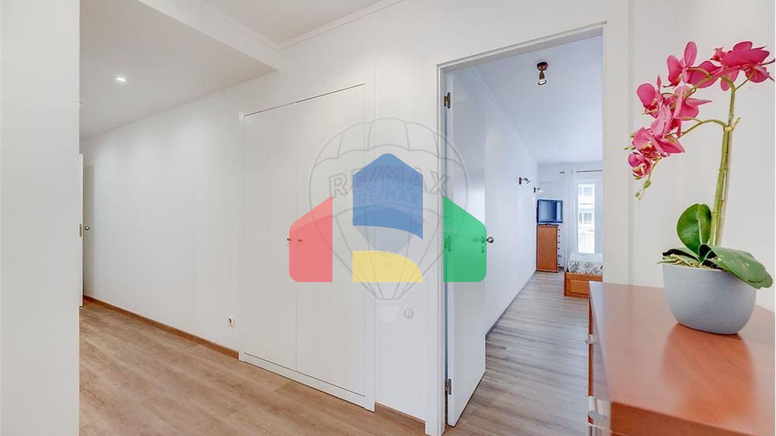 Residential - Condo/Apartment - T3 - Santa Clara, Lisbon - PT