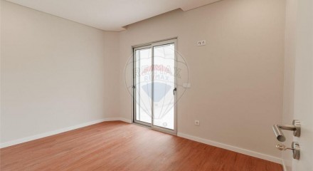 Residential - Condo/Apartment - T1 - Bougado (São Martinho e Santiago), Trofa - PT