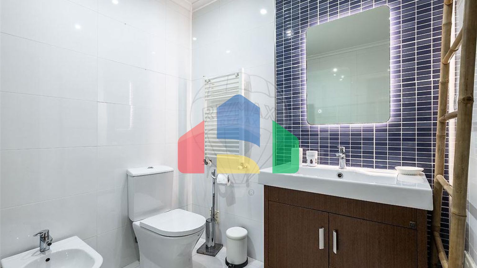 Residential - Condo/Apartment - T3 - Porto de Mós - São João Baptista e São Pedro, Porto de Mos - PT