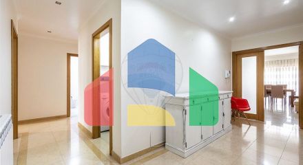 Residential - Condo/Apartment - T3 - Porto de Mós - São João Baptista e São Pedro, Porto de Mos - PT