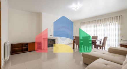 Residential - Condo/Apartment - T3 - Porto de Mós - São João Baptista e São Pedro, Porto de Mos - PT